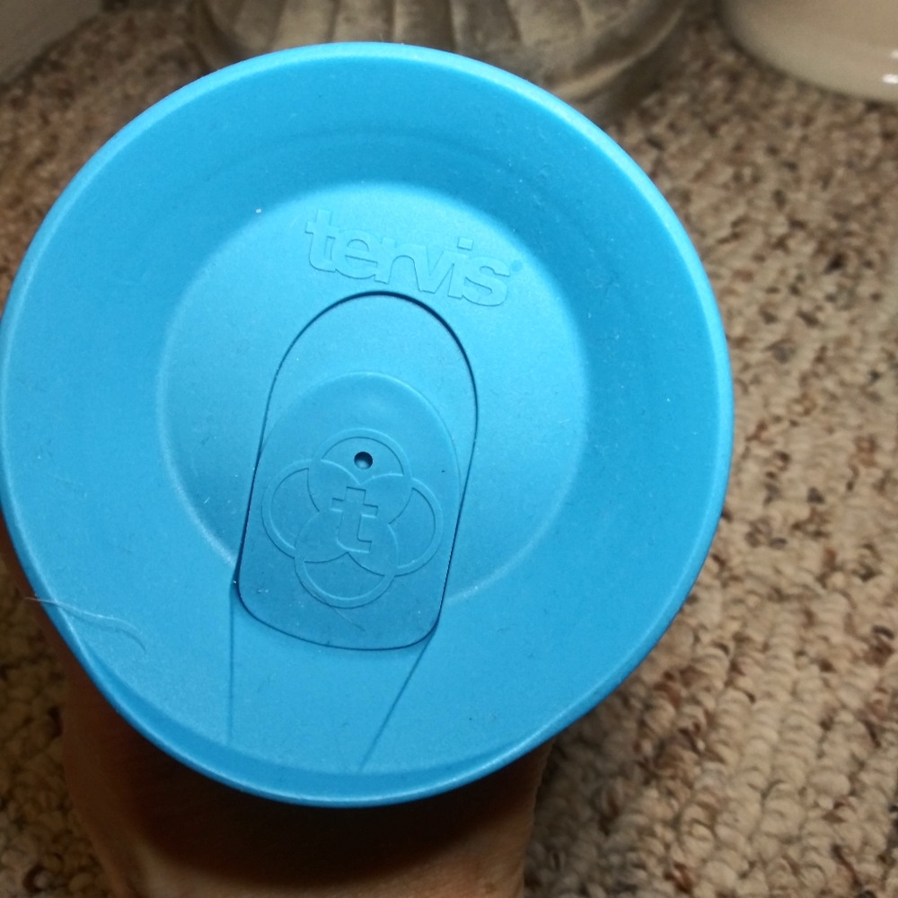 3/$18 Disney's Frozen Themed Child's 16 Oz Insulated Hot/Cold Tervis Cup - Picture 7 of 11